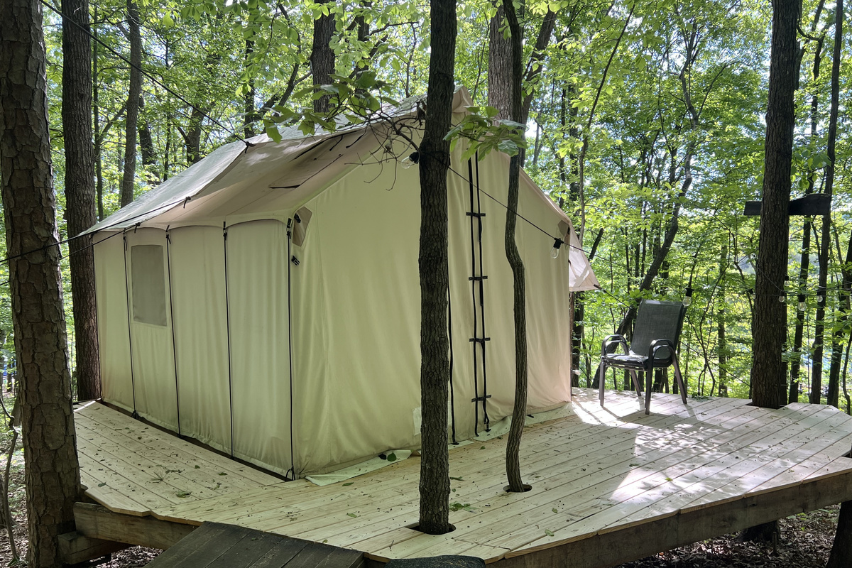Large deck to hang out and relax in the forest