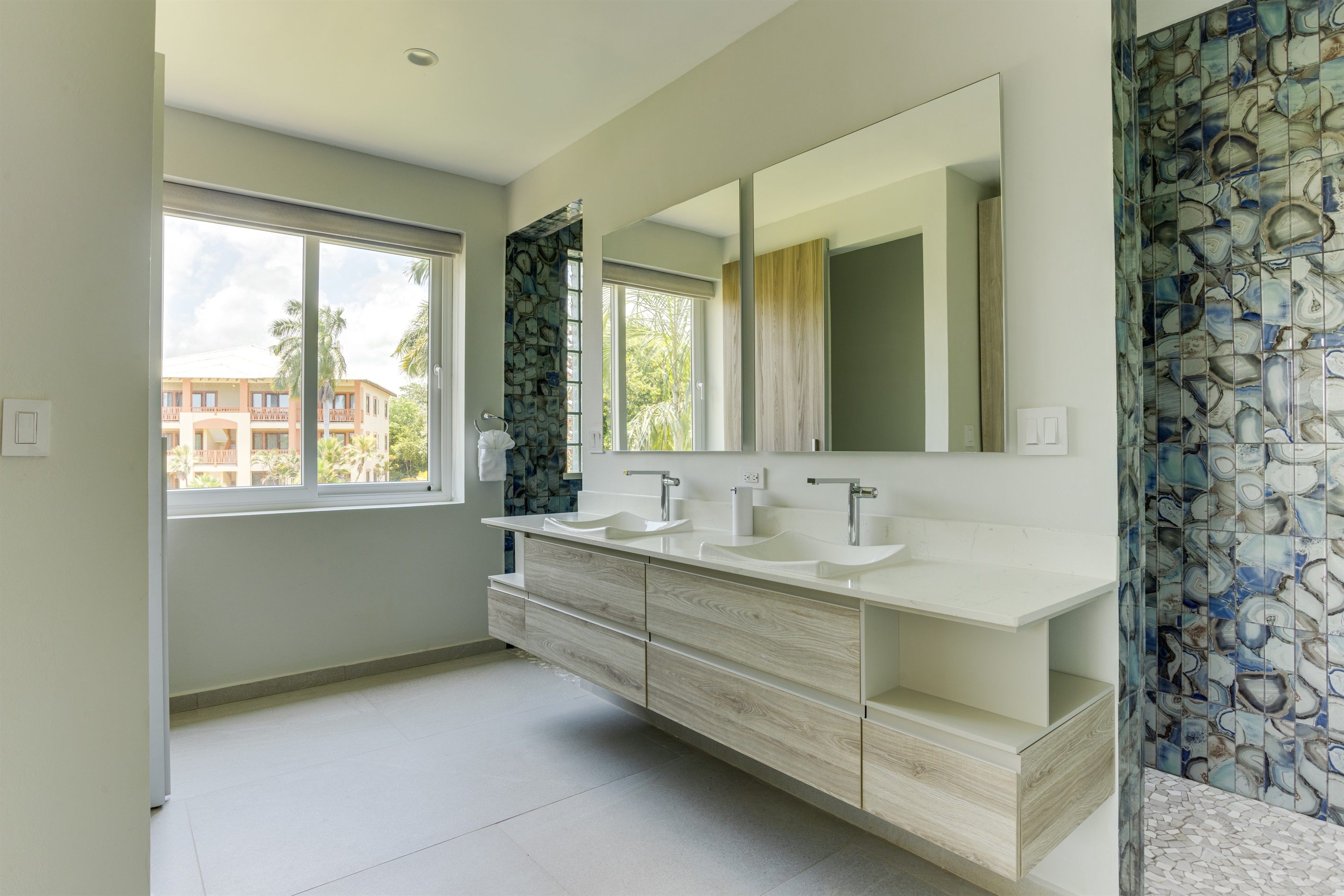 Bathroom 1 : Walk In Shower and Double Sinks