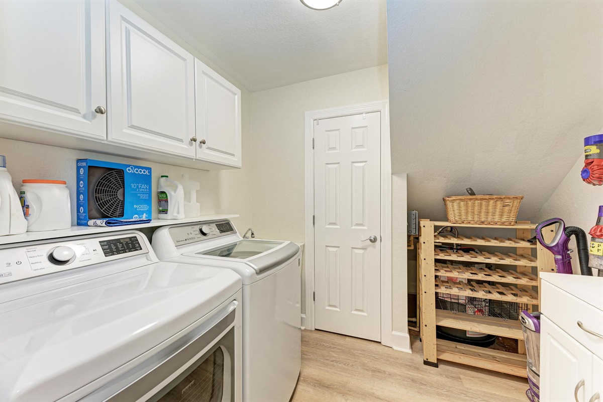 Laundry Room (with plenty of beach towels)