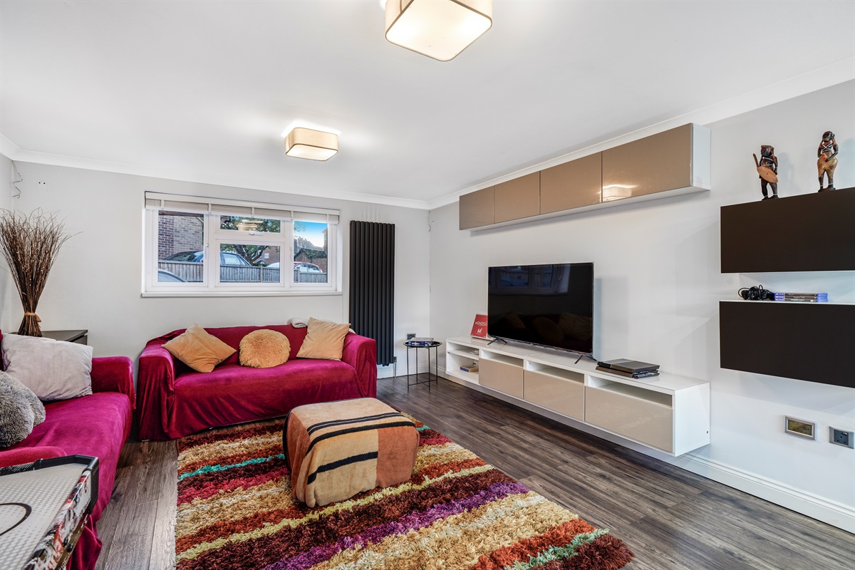 [Games room, Pool table, Smart TV, Air Hockey]