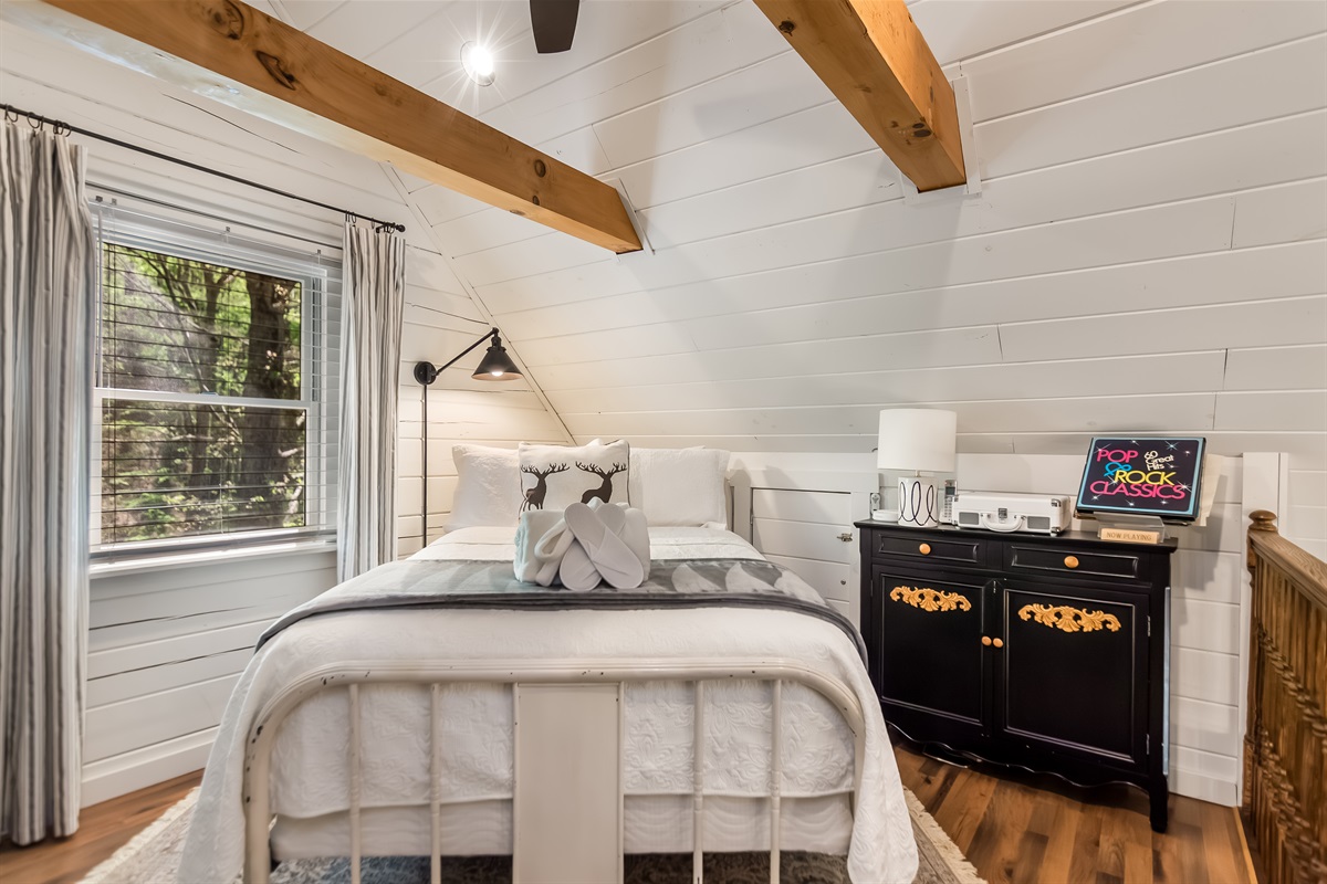 Loft with a bed and the views are exquisite! This is a wonderful space and a favorite.