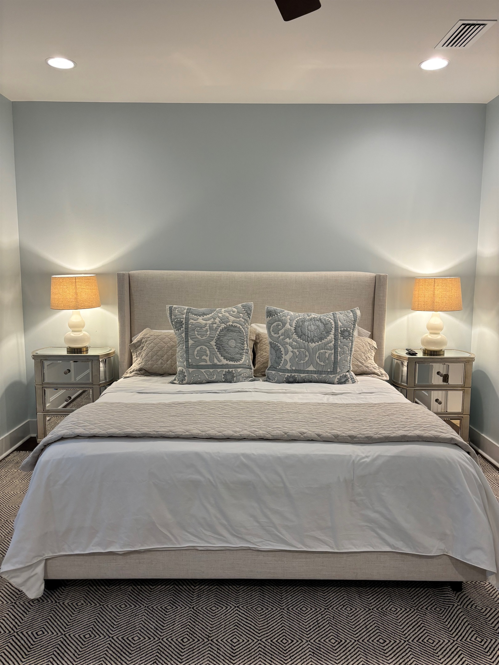 Primary King Suite with Luxury Bedding & Ensuite Bath – Quiet Retreat
