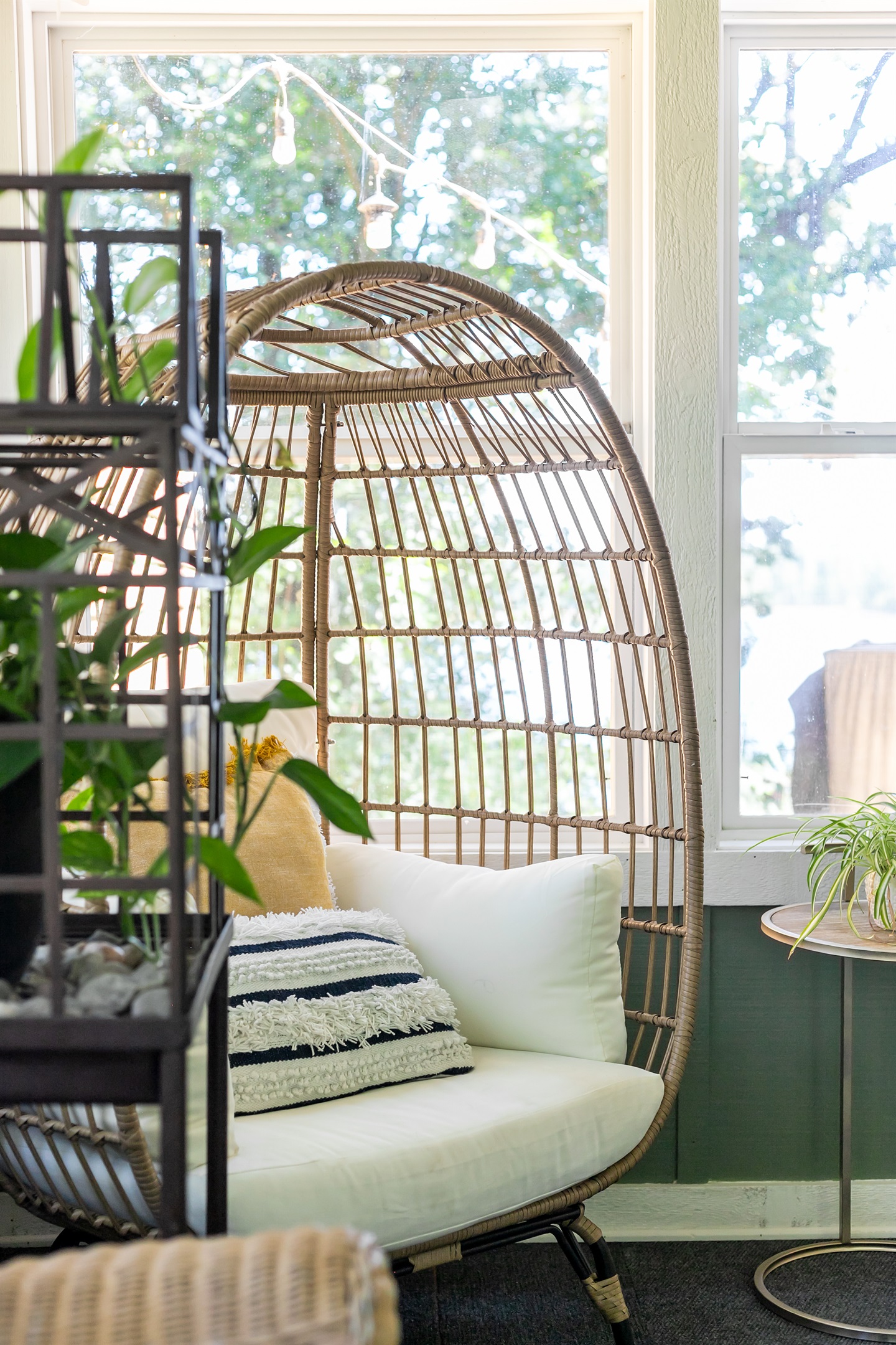 Whether it’s a rainy afternoon or a sunny morning, the egg chair in the sunroom offers the perfect nook to relax or get lost in a good read.
