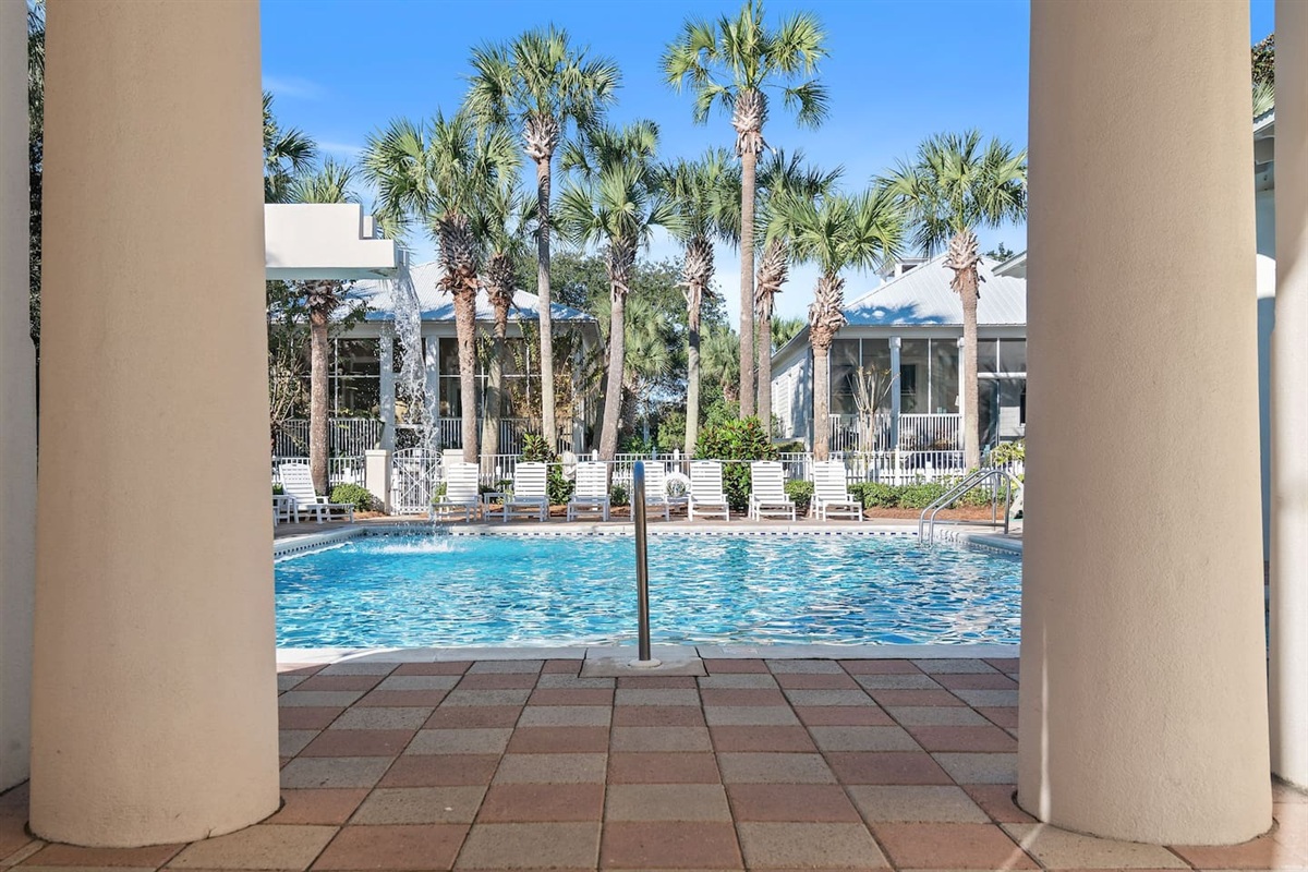 Frangista Community Pool