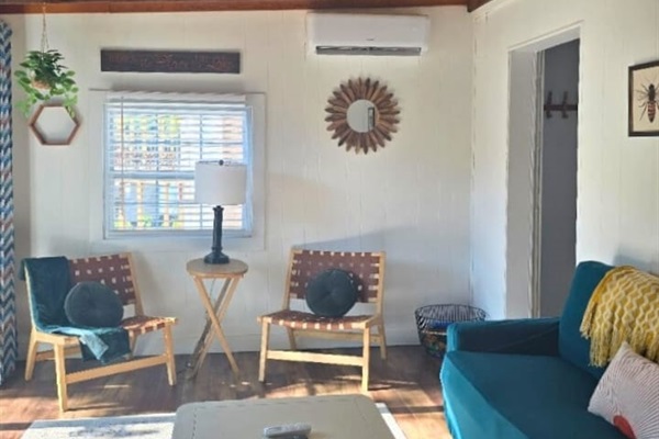 Granary‑house‑living‑room‑teal‑sofa