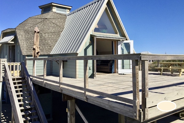 Another view of the deck.