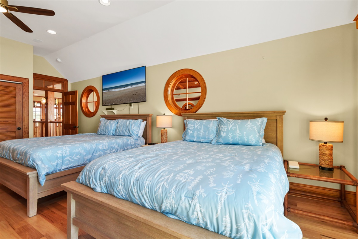 Oceanfront Guest Bedroom 4 Two Queens and a Queen Murphy Bed