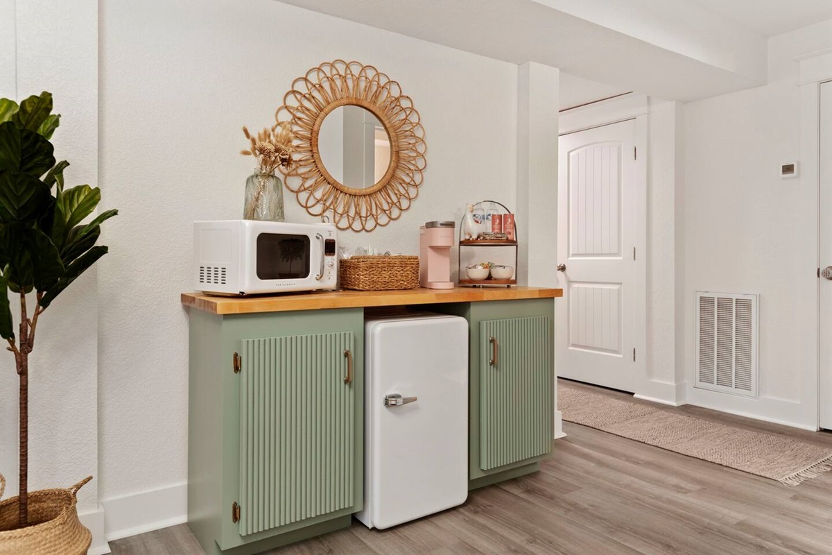 The Rosé Hideaway W/King Bed Close To The Bay Cedar House Collective