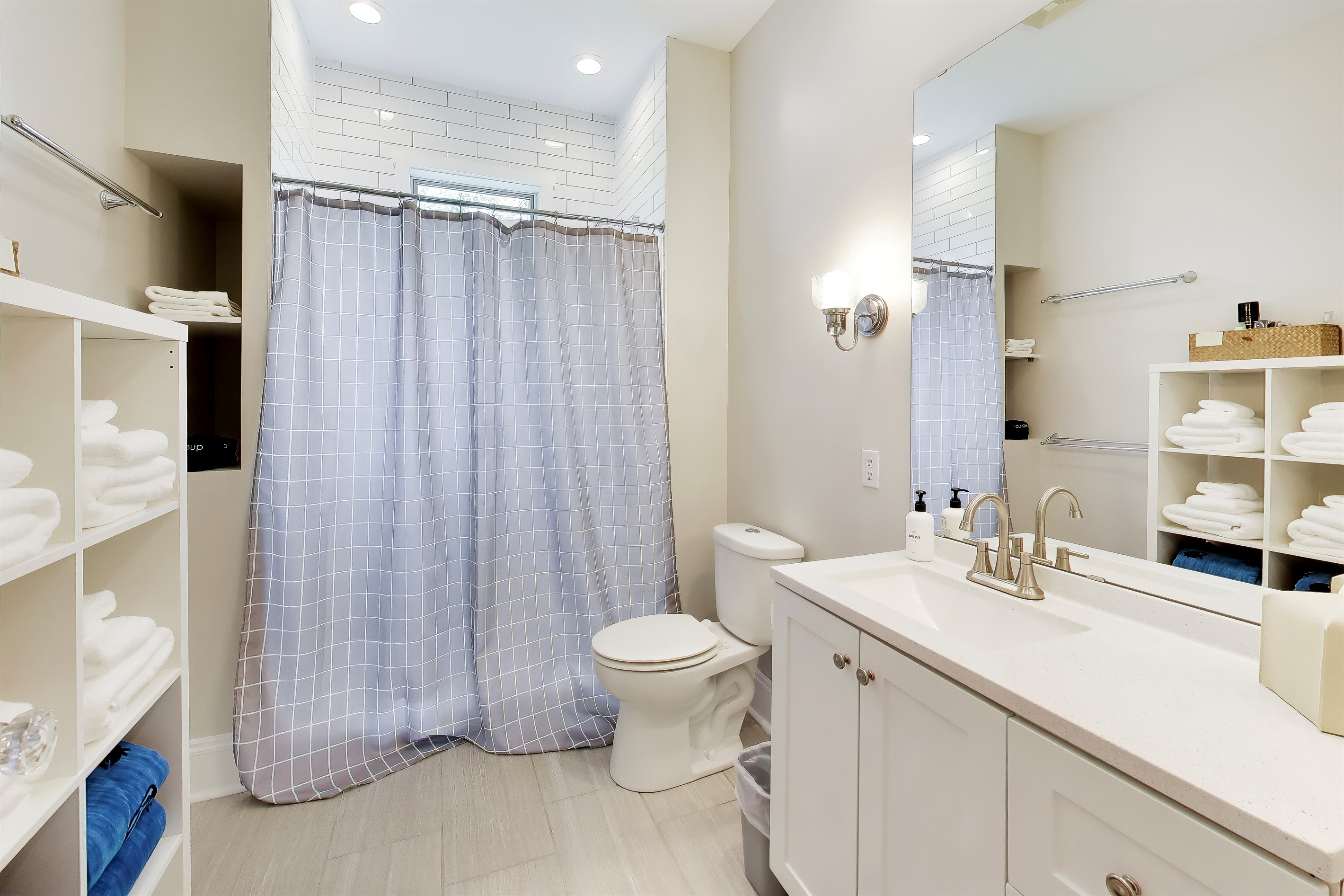 Upper Unit - Bathroom 1