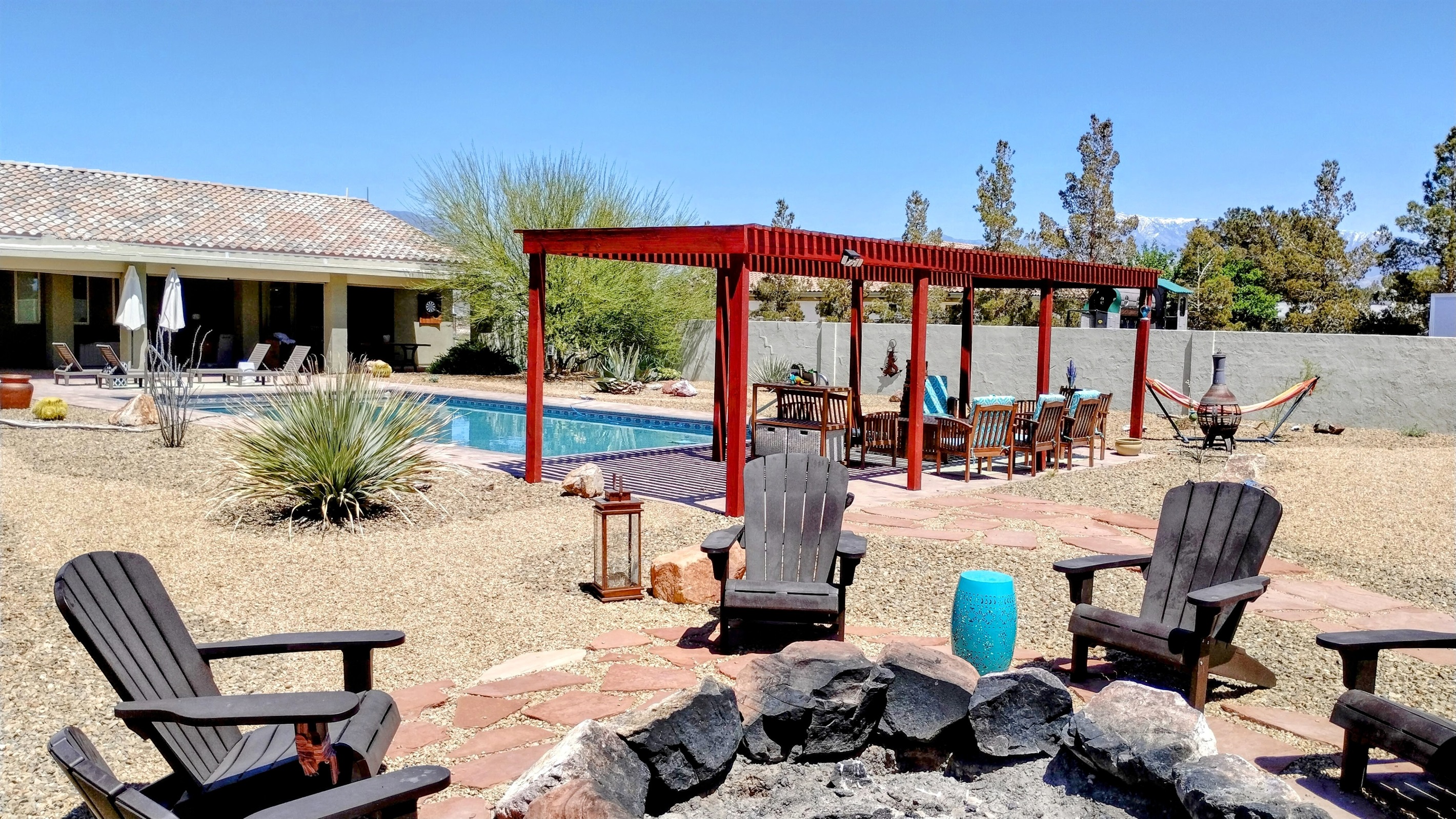 Beautiful private yard, entirely yours during your stay.