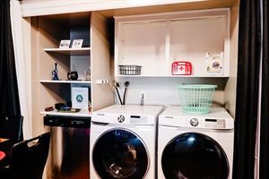 Laundry Day Essentials: Washing Machine and Dryer Ready for Everyday Chores 🧺🔄