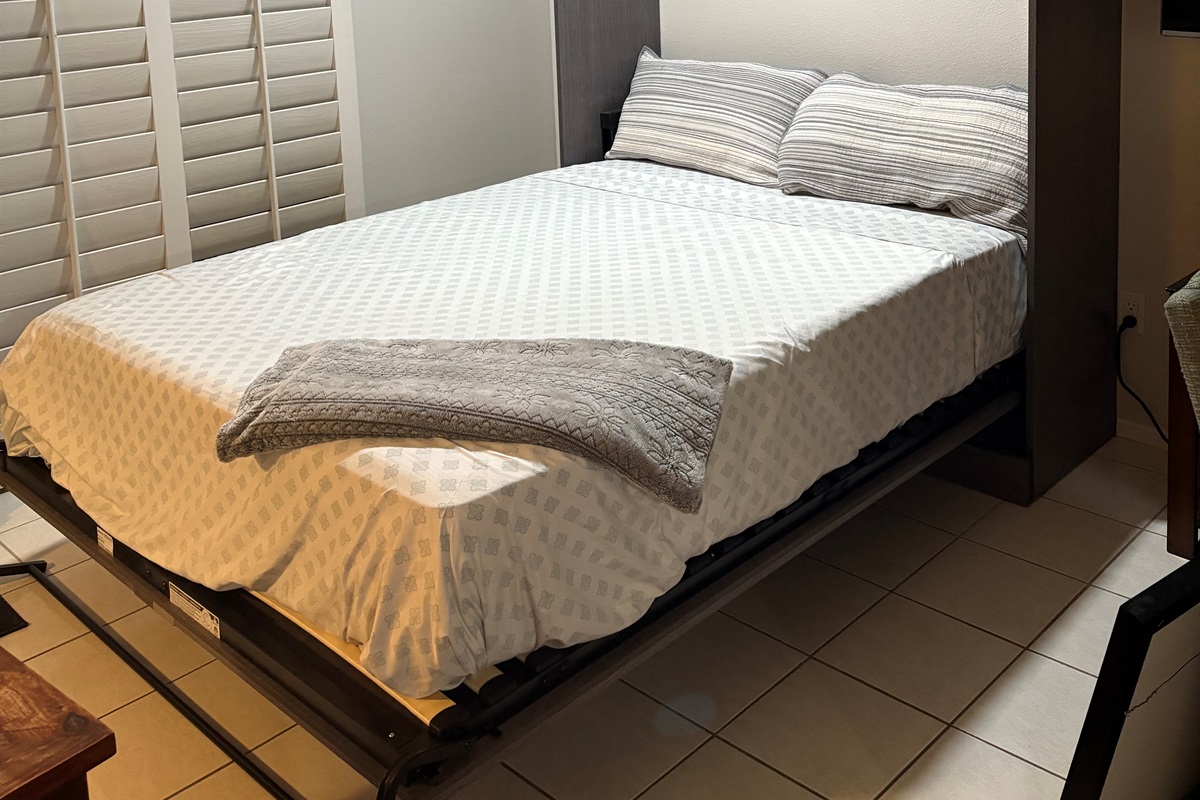 pull down the queen size murphy bed for extra guests.
