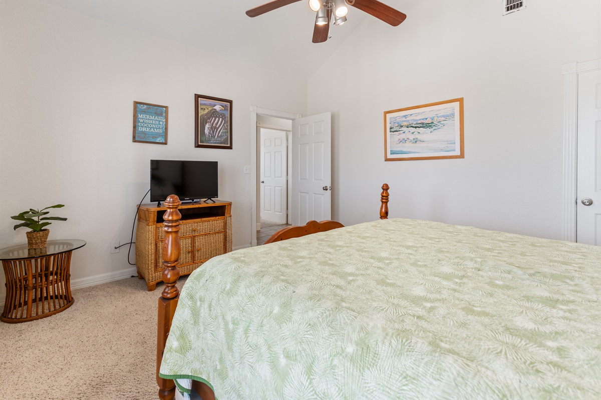 Bedroom 2 with king size bed
