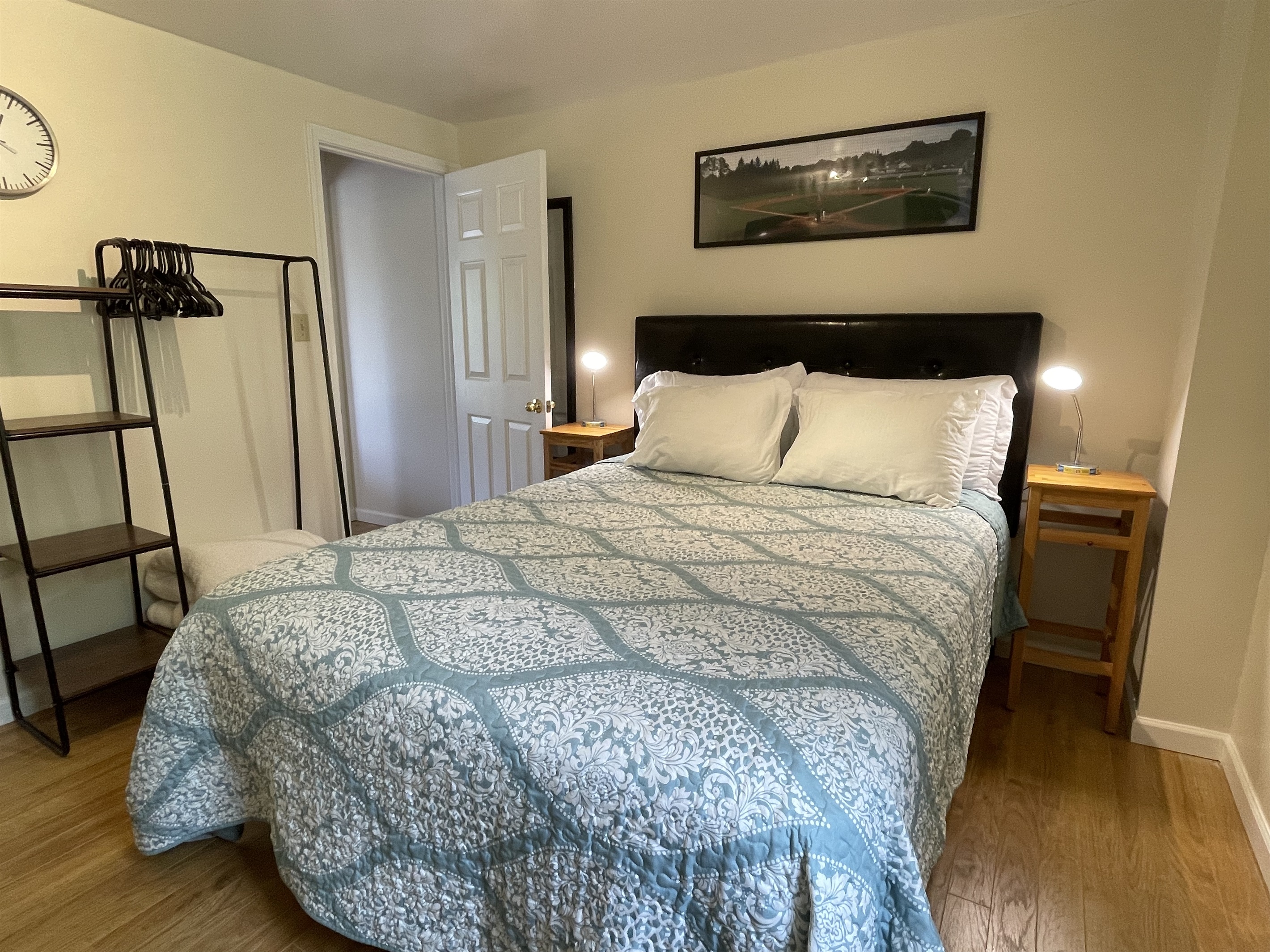 1st floor Queen with ensuite bath