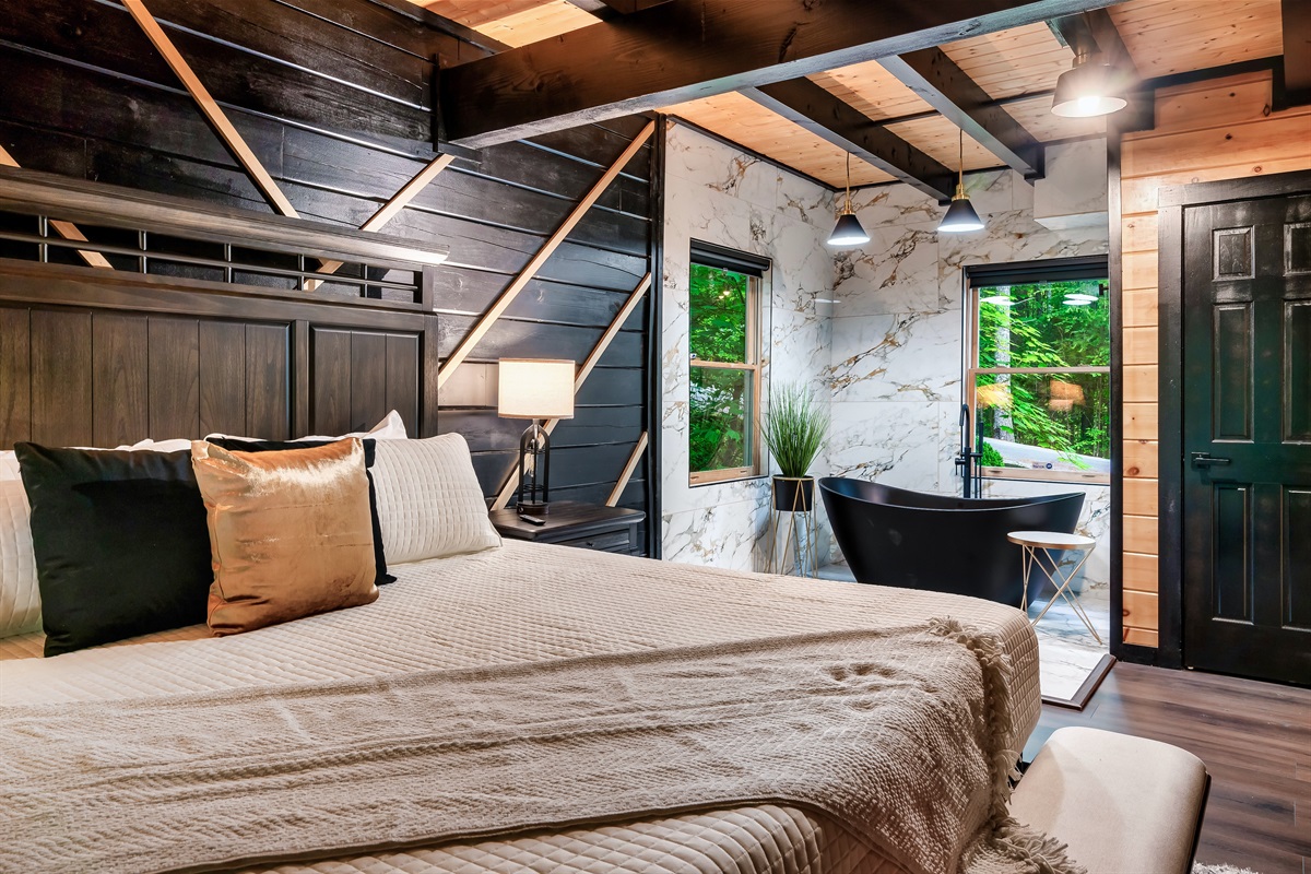 Master Bedroom1 - with ensuite bathroom
