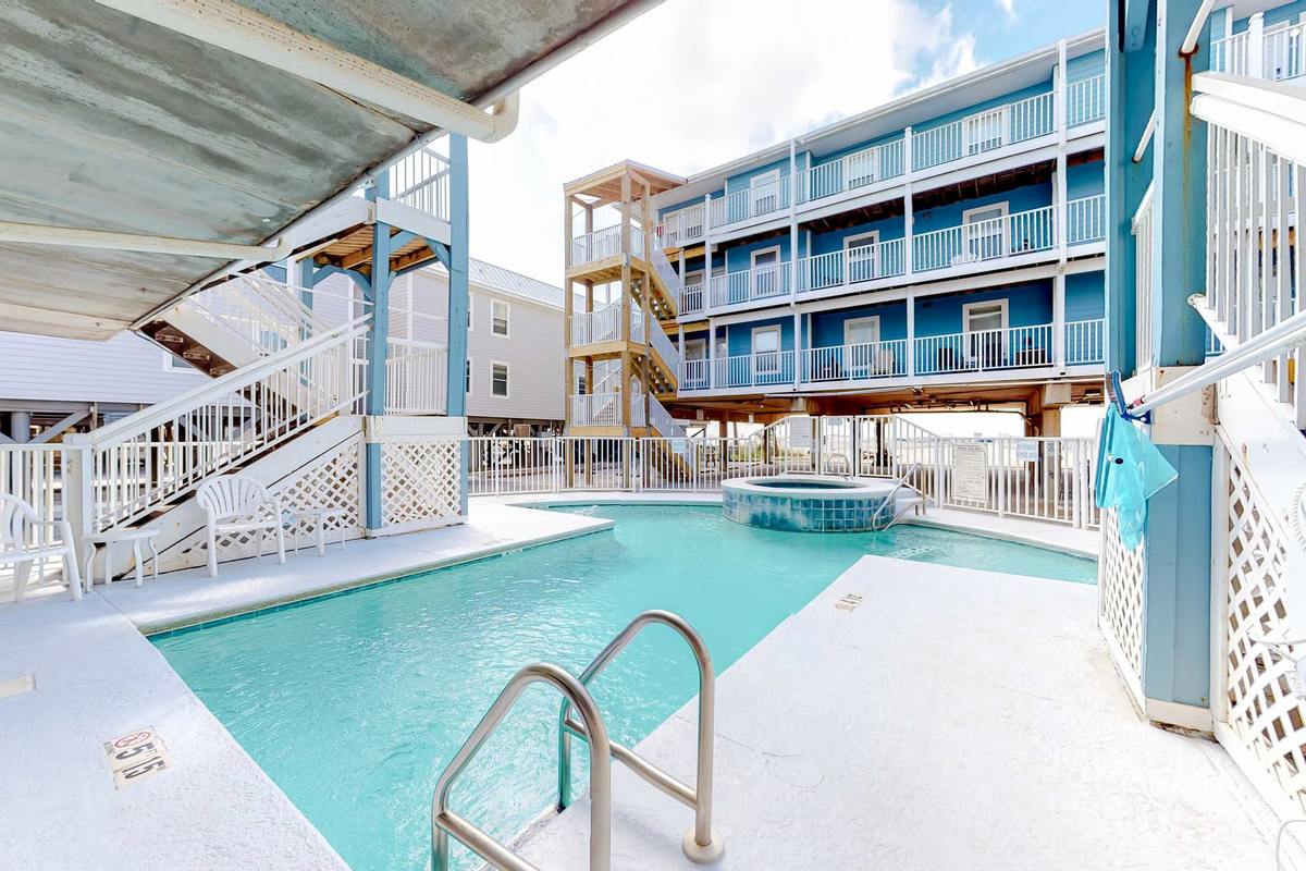 Sparkling Pool