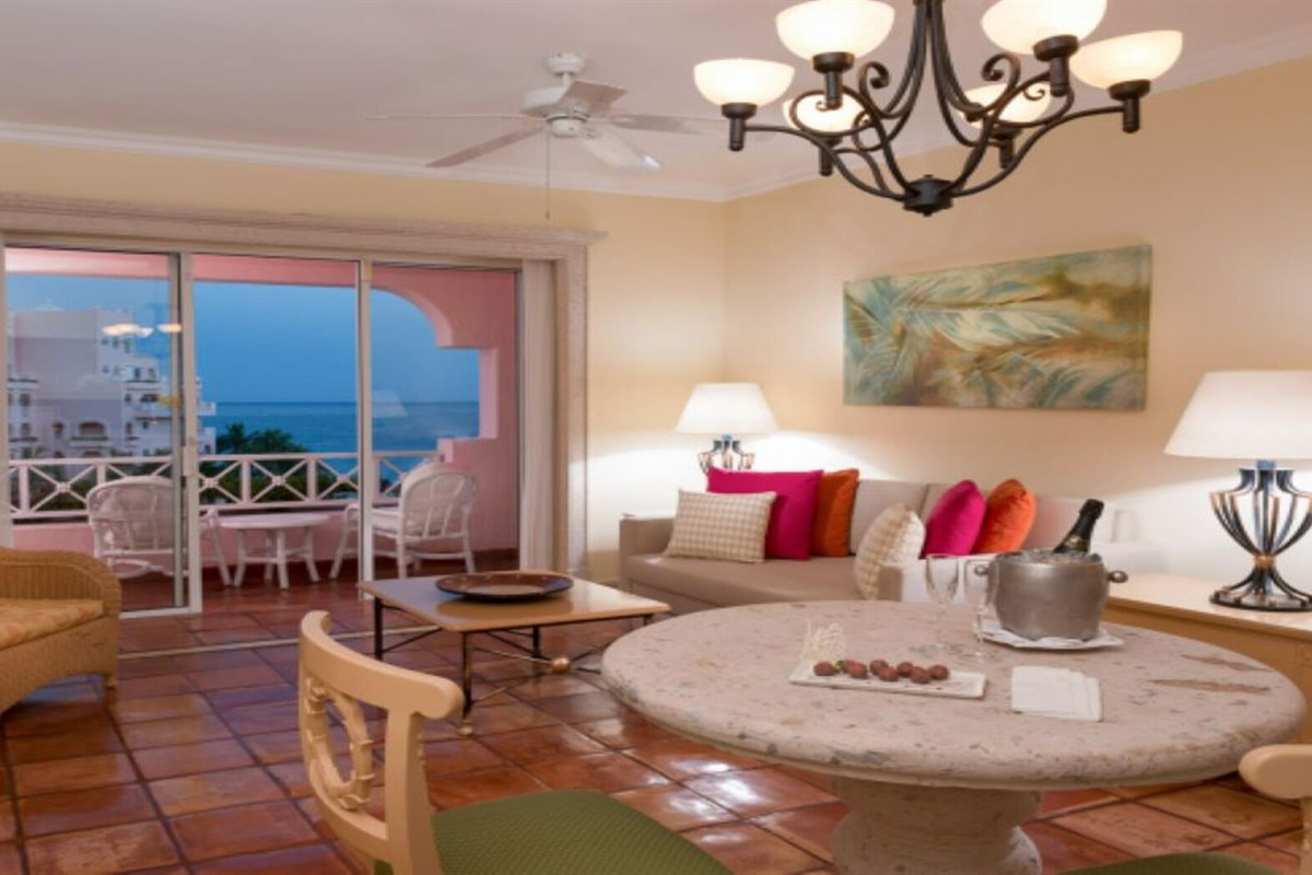 Owner Luxury Suite at the Rose, Vacation Travel Exclusives