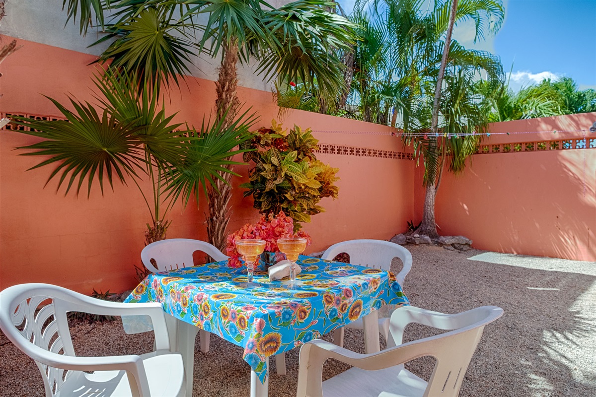 Dine al fresco