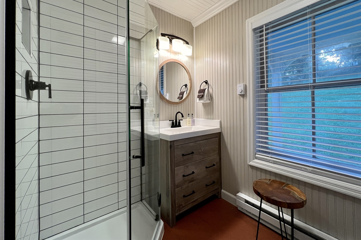 2nd floor bath