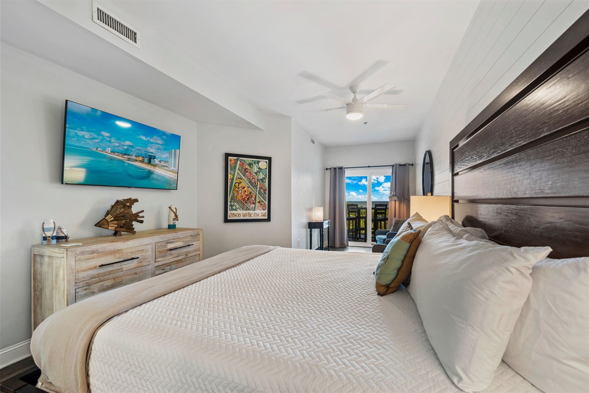 Primary King Suite 1 | Starfish | Oceanview 101 | 1116 Ocean Blvd, Isle of Palms, SC | IOP Escapes