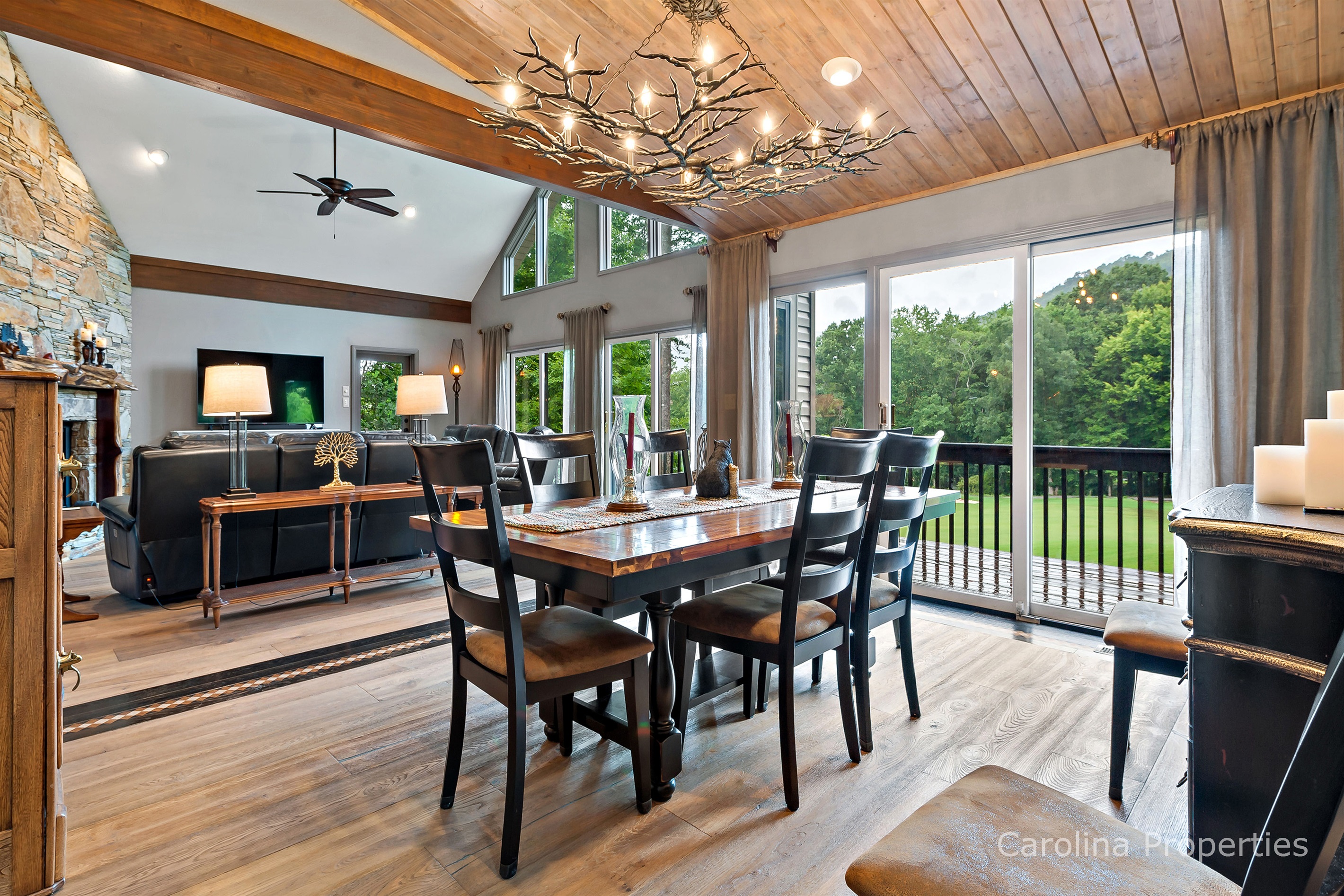 TranquiliTee Retreat on Apple Valley Golf course! 3