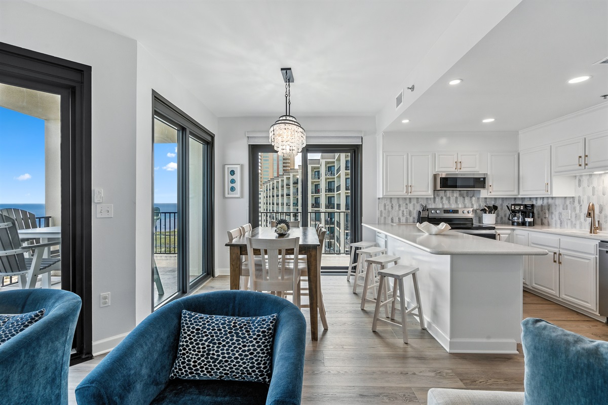 Dining/Kitchen