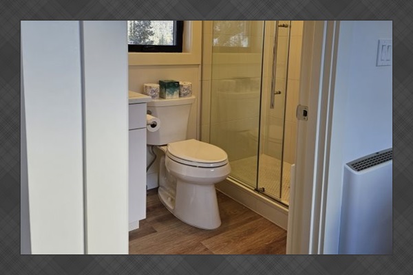 Upstairs full bath