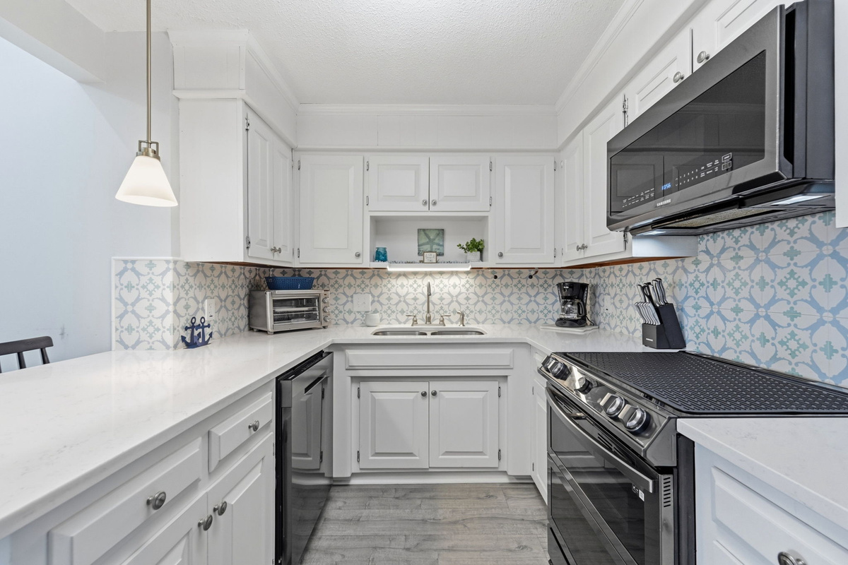 A fresh, modern kitchen designed to make every meal feel effortless. Fully equipped with everything needed for meals at home