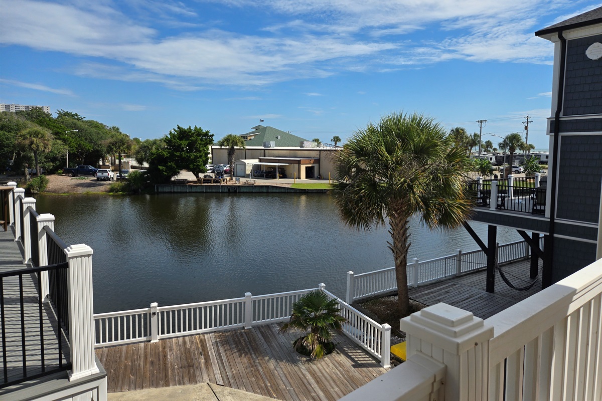 Magnolia Lake & Ocean Views