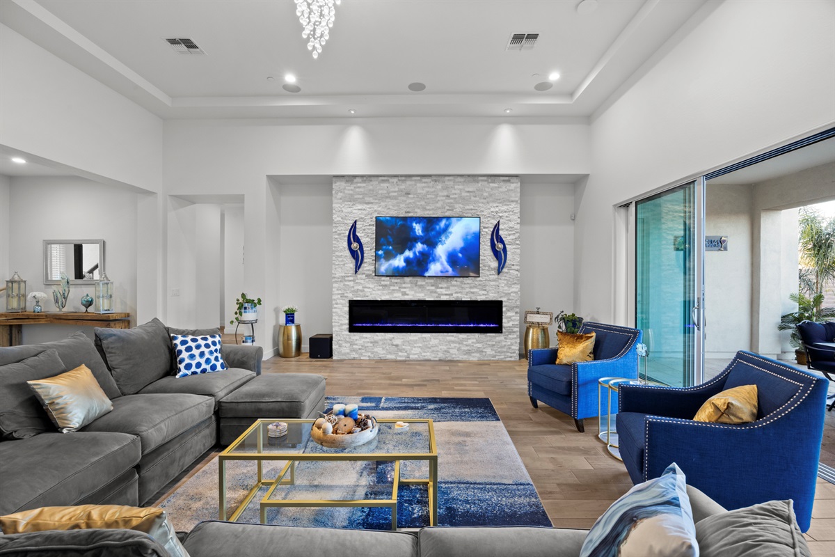 The Grand Peoria Estate – 5BR / 4.5BA Luxury + Casita — Modern Home | Sleeps 10 | Family Escape w/ Casita, Peoria, Arizona — photo 19