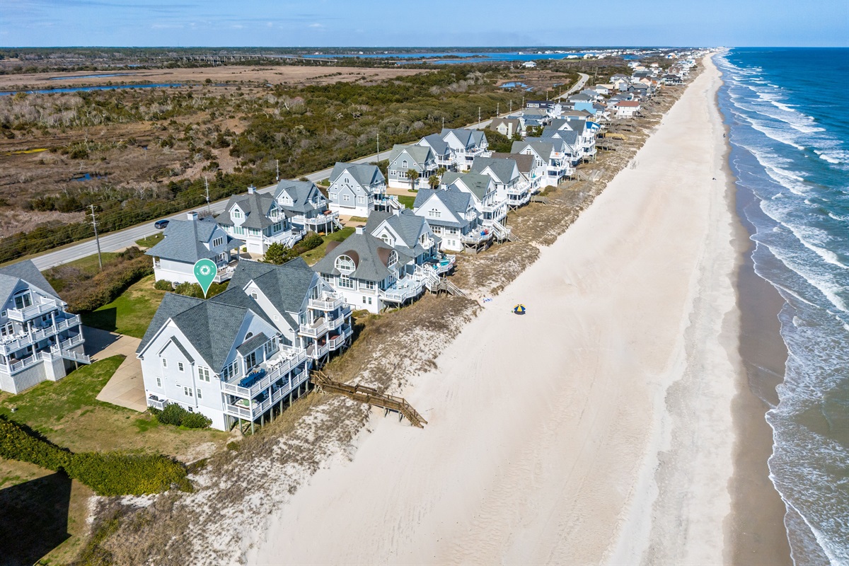 Endless views along the North Topsail coast right from your backyard.