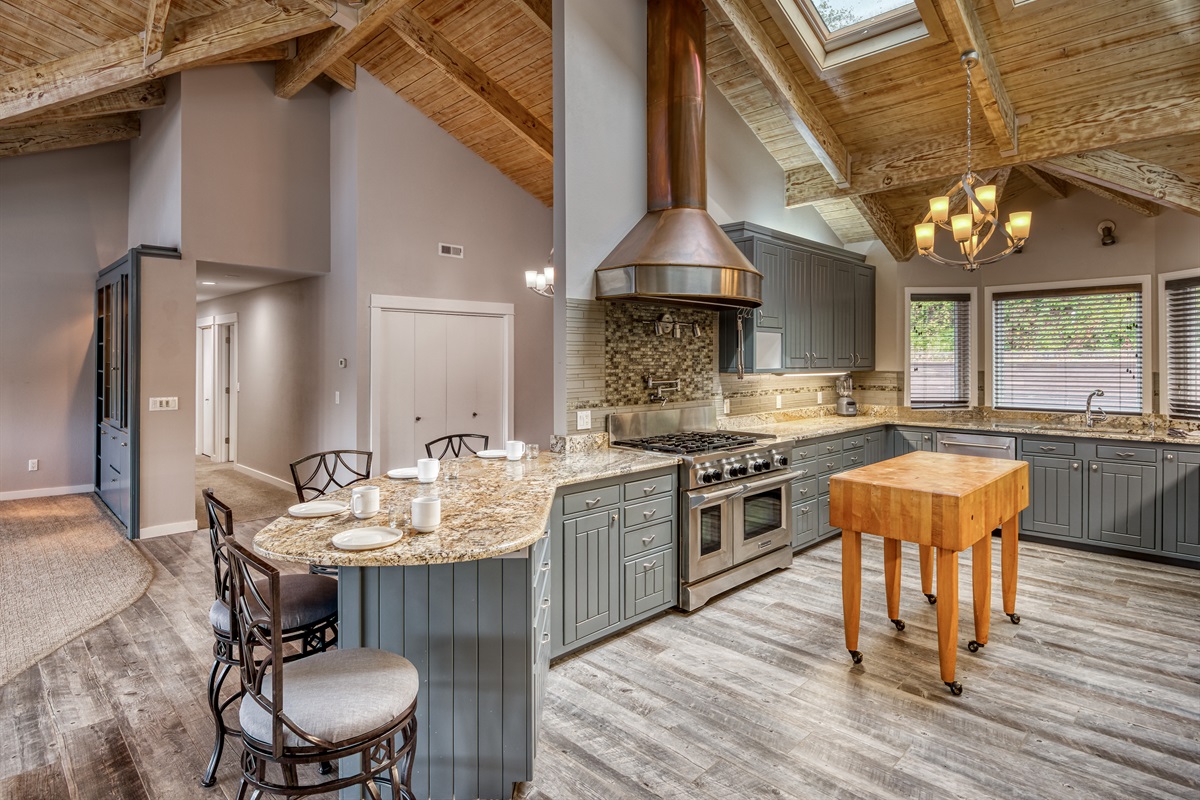 Kitchen with Large Stove/Oven
