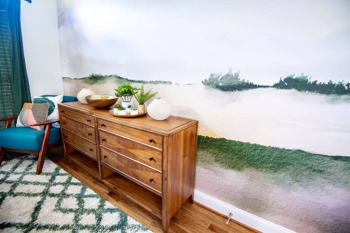 Custom murals in each bedroom (Bedroom #2 shown here)