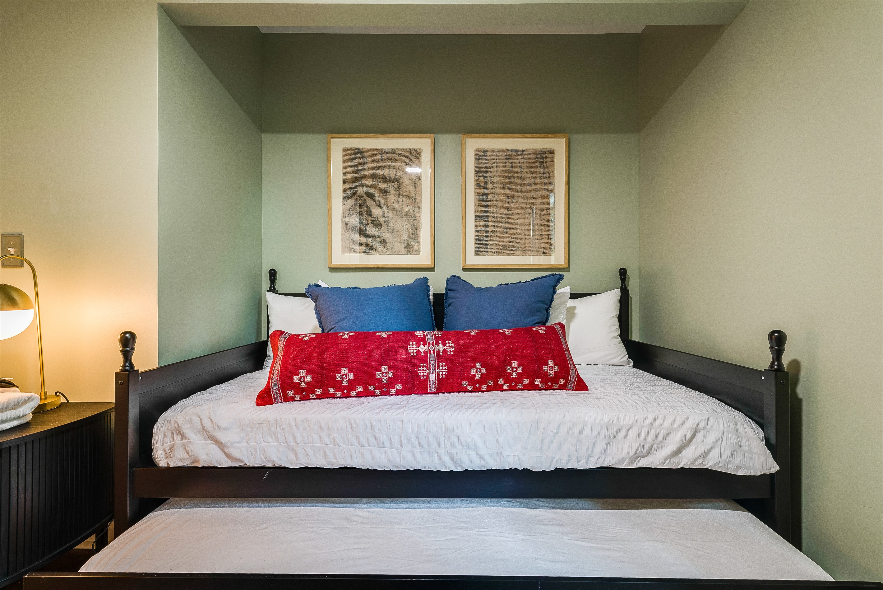 Extra sleeping options with a comfy daybed and pull-out trundle