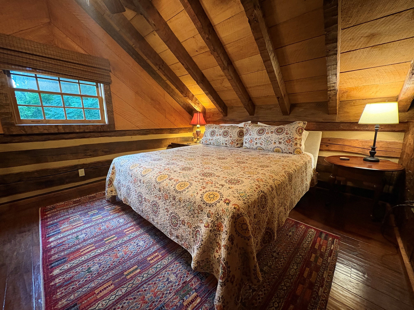 New King-sized bed for maximum comfort in the cabin loft