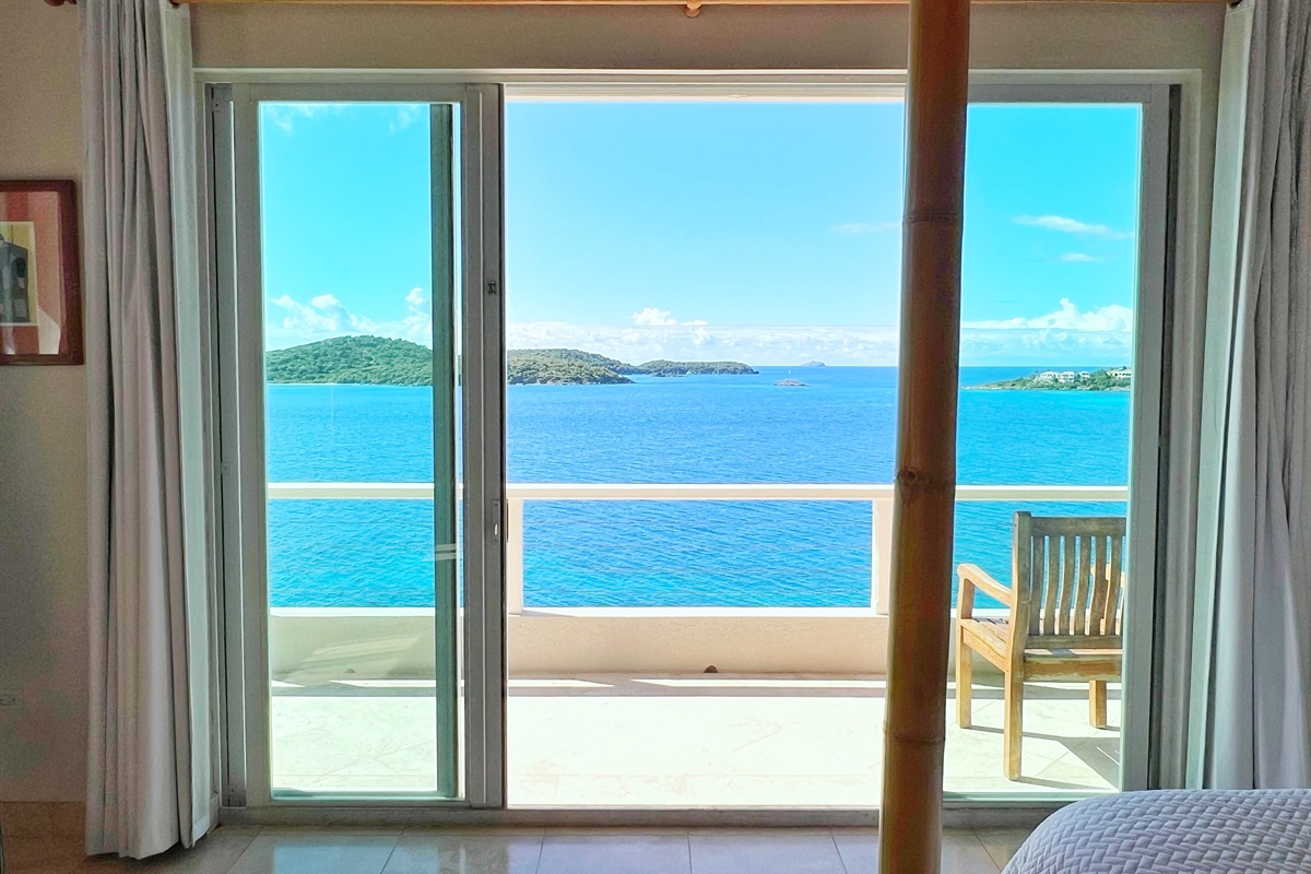 Soak up the tropical vibes without even leaving your bed.