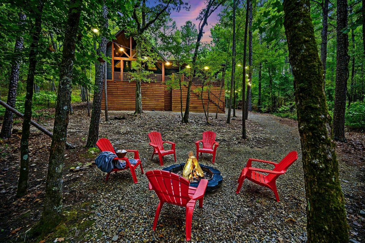 One of the best locations in Hochatown! Read our reviews to see how much past guest love the privacy!