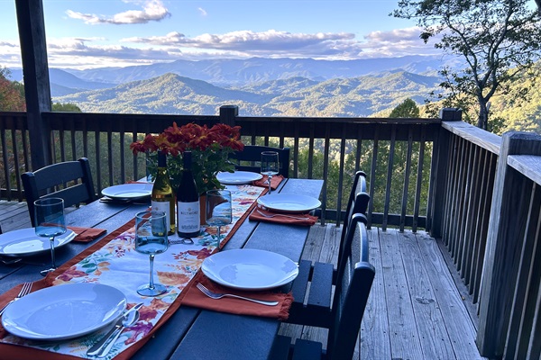 A real dining table! Because dining outside doesn't have to mean plastic plates & cups.