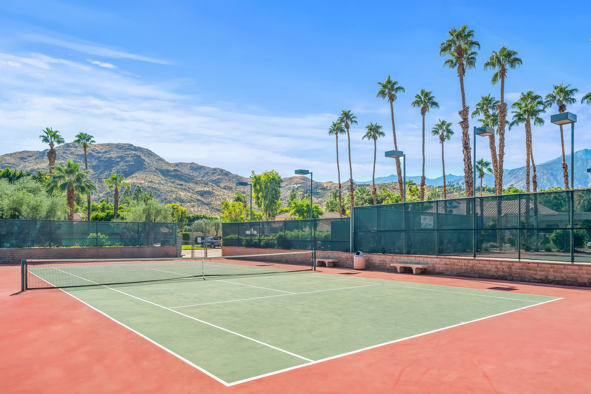Pickleball and Tennis Courts