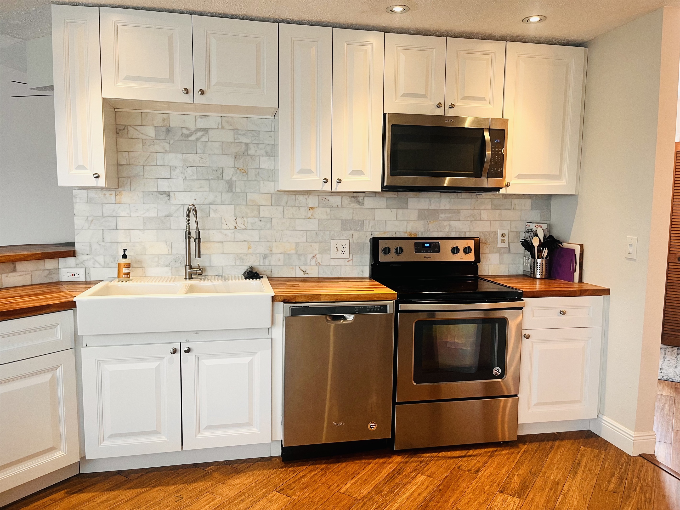 Waterfront Home Heated Pool! Sleeps 12 2