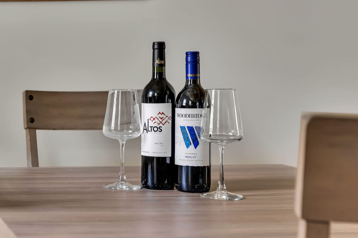 Wine & Dining Setup