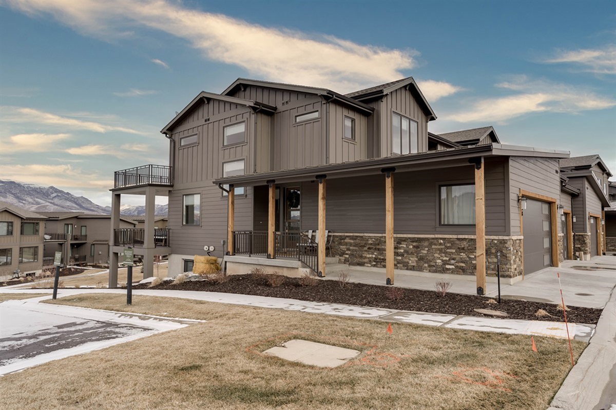 Beautiful exterior of your mountain retreat in the Edgewater community