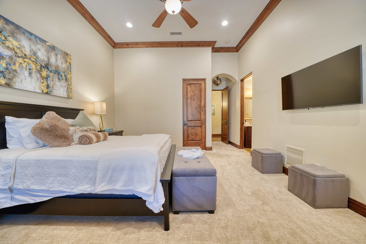 EPIC Sweetwater Estate | 5BR, Pool, Hot Tub & Casita — EPIC Sweetwater Estate | 5BR, Pool, Hot Tub & Casita, Scottsdale, Arizona — photo 36