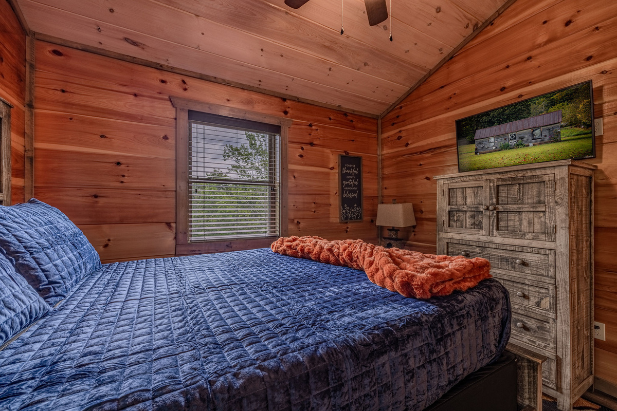 The Stargazer Suite offers a restful place to unwind after exploring Sevierville, Gatlinburg, Pigeon Forge, or the national park.