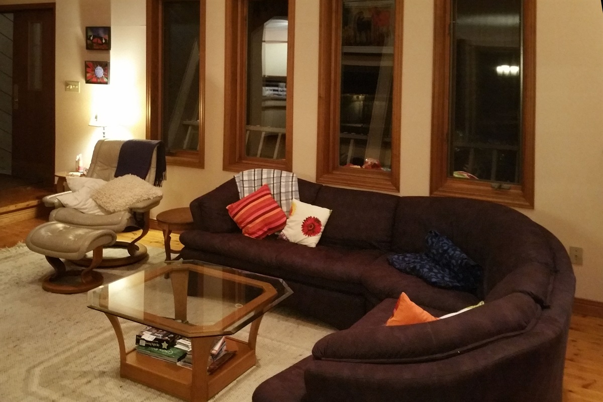 c98c0a8be7704232a236b5c0d2971dc5 Large