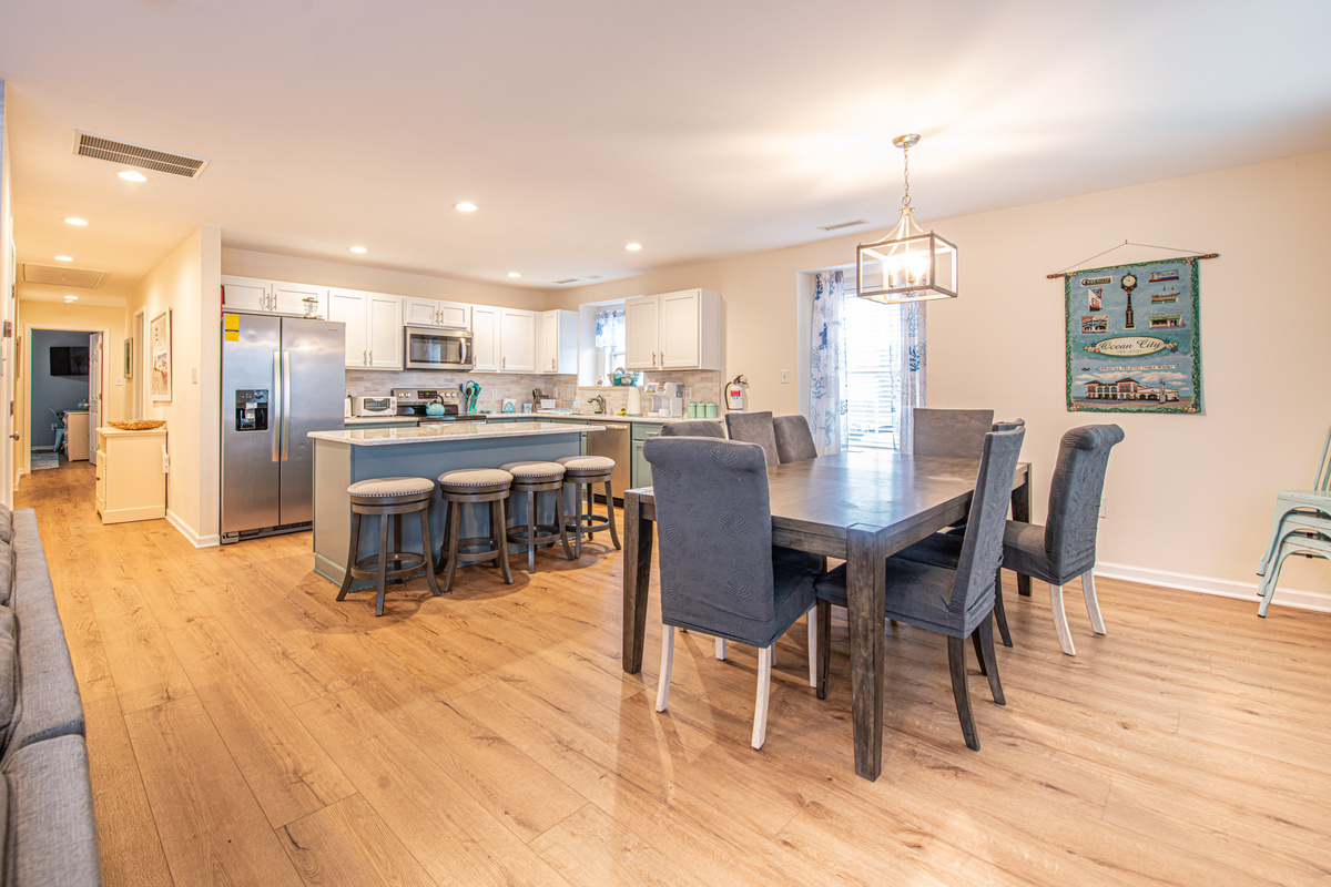 Open-Concept Living and Dining Space Showing Kitchen and Table Setup