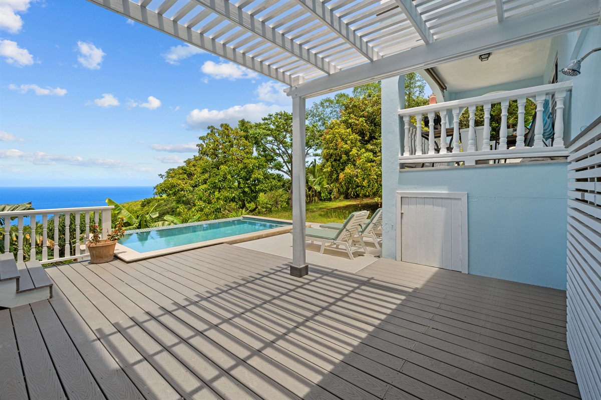 Outdoor shower for easy rinse off before or after the pool. Please not it's cold water rinse off only.