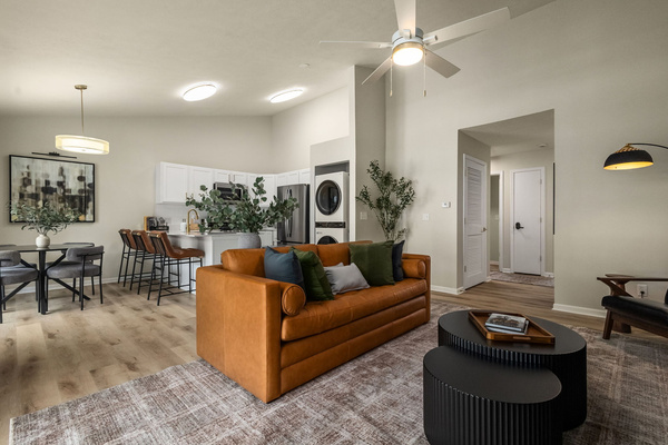 Luxury 2BR/2BA Condo | Walk to Notre Dame, photo 6