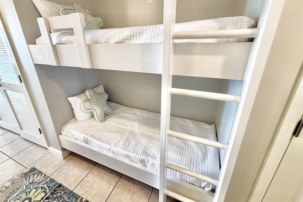 Twin bunks in hallway