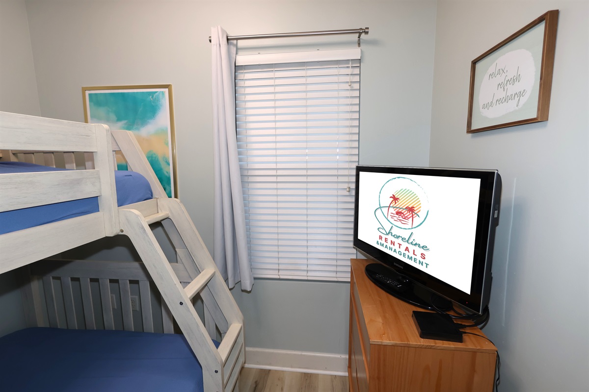 2nd Bedroom W/ Twin Over Full